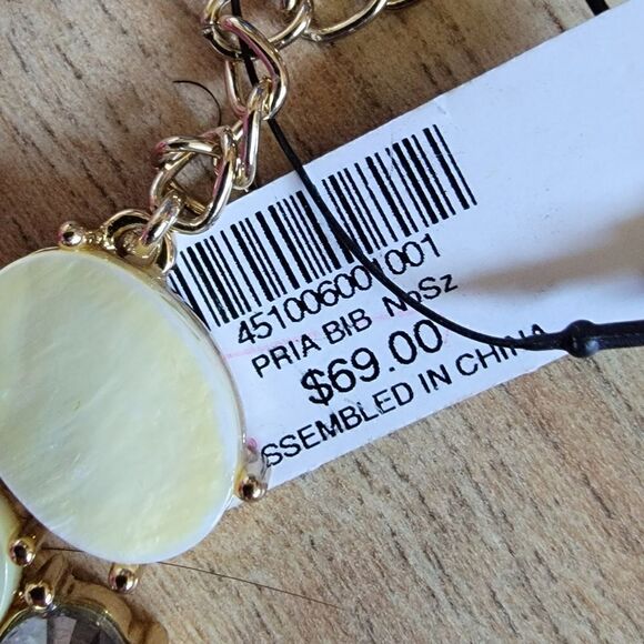 🆕️ Chicos Pria Shell & Dimulated Gemstone Crystal Bib Necklace - Picture 10 of 11